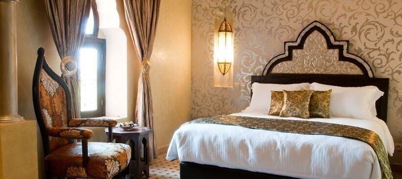 اتاق لوکس, Le Temple Des Arts