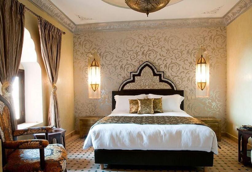 Номер Deluxe, Le Temple Des Arts
