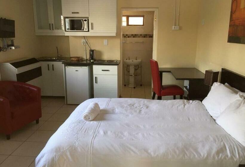 Quarto Estandar, Logos Guest House