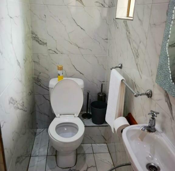 标准间, Logos Guest House