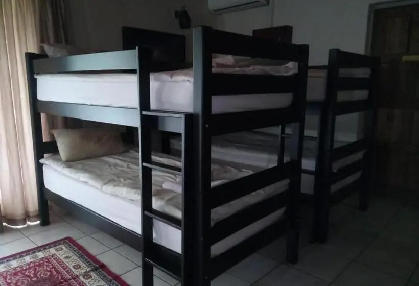 اتاق خانوادگی, Rustenburg Guesthouse