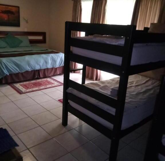 家庭间, Rustenburg Guesthouse
