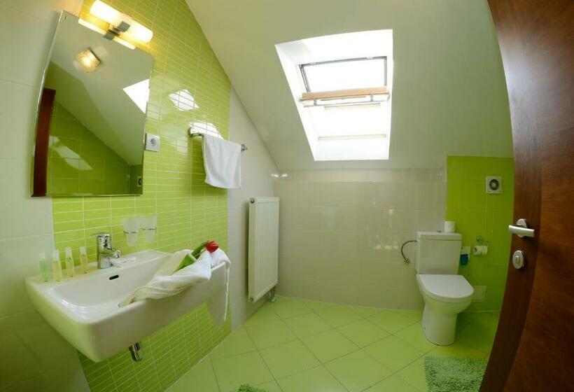 스탠다드 트리플 룸, Bystricka