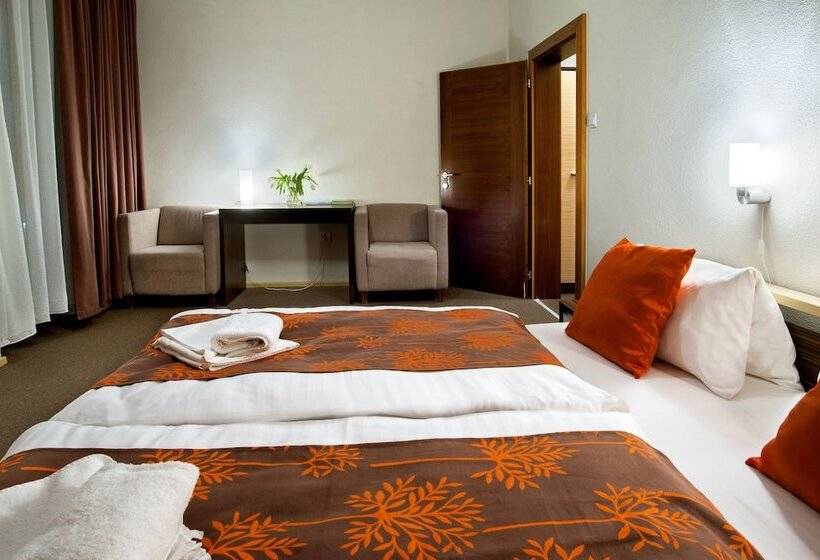 디럭스 룸, Bystricka