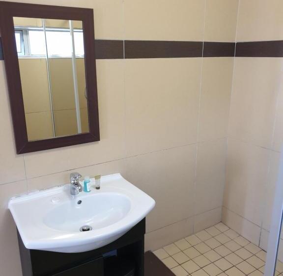 Familienzimmer, Cube