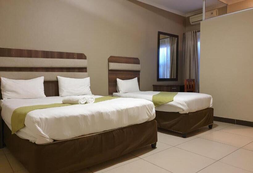 3-Bett-Standardzimmer, Cube