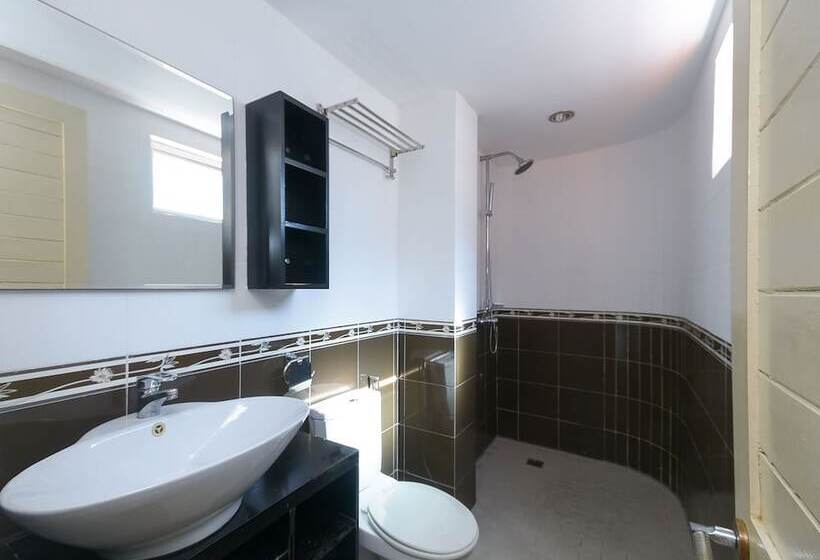 Deluxe Enkelrum, Dragon Inn