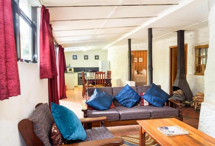 منزل غرفة نوم واحدة, Kings Lodge