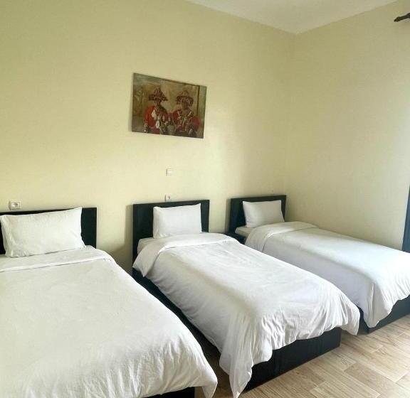 Quarto Triplo Estandar com Sacada, Mauritania