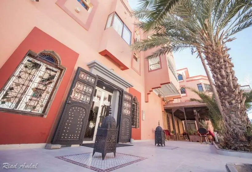 デラックスルーム, Riad Amlal