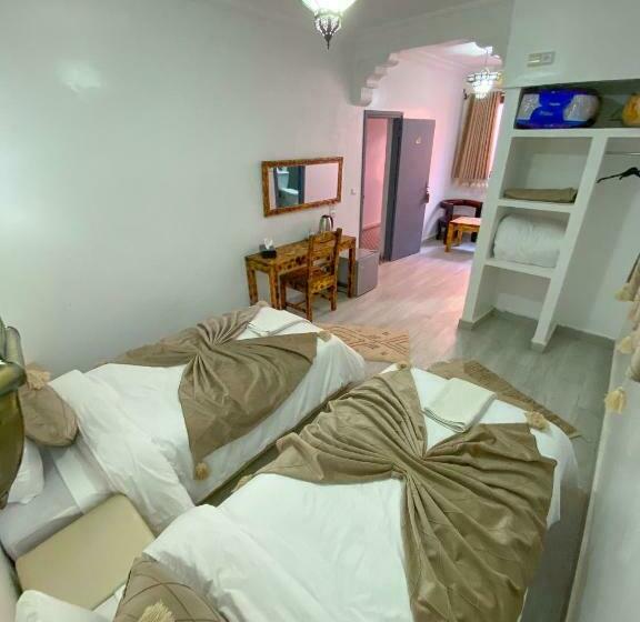 اتاق لوکس, Riad Amlal