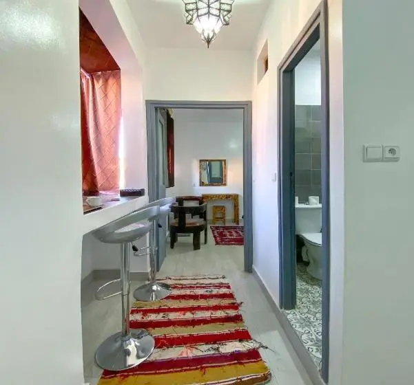 デラックスの４人部屋, Riad Amlal