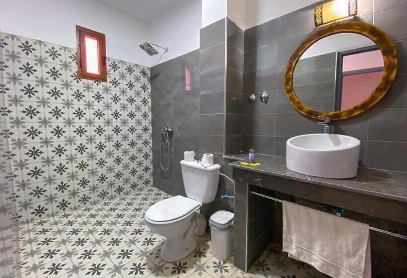 اتاق لوکس چهار تخته, Riad Amlal