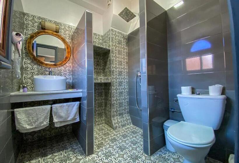 اتاق لوکس چهار تخته, Riad Amlal