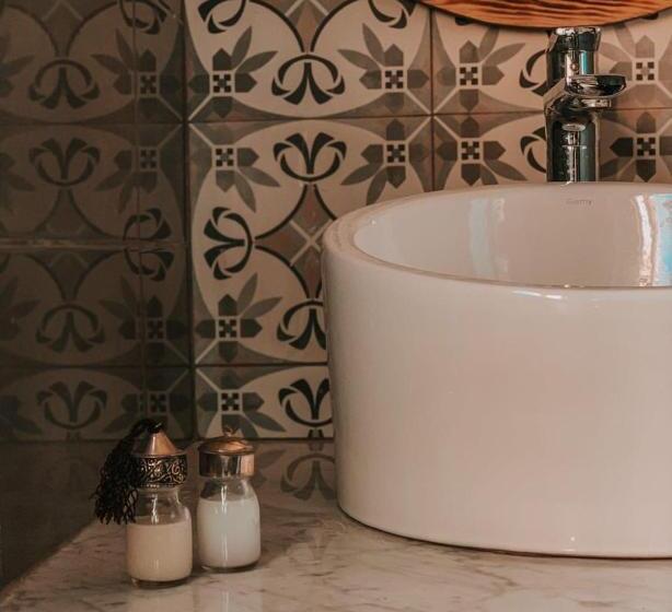 اتاق لوکس چهار تخته, Riad Amlal