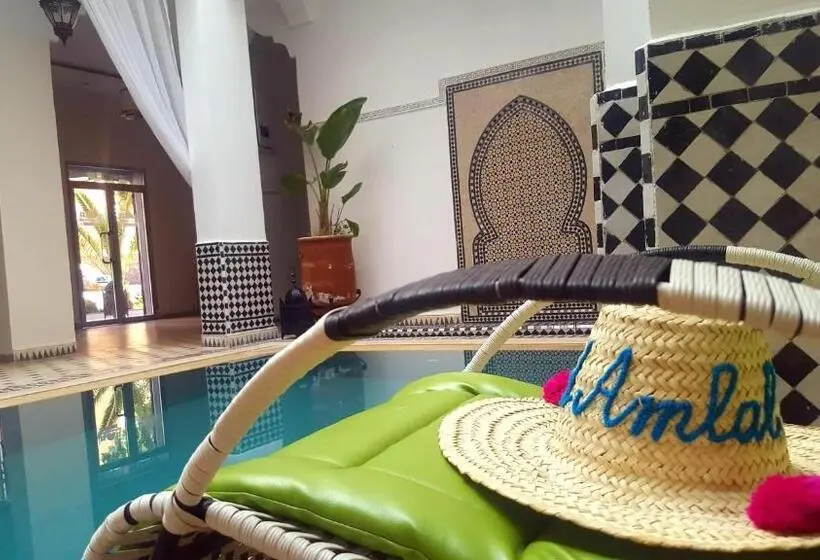 デラックスの４人部屋, Riad Amlal