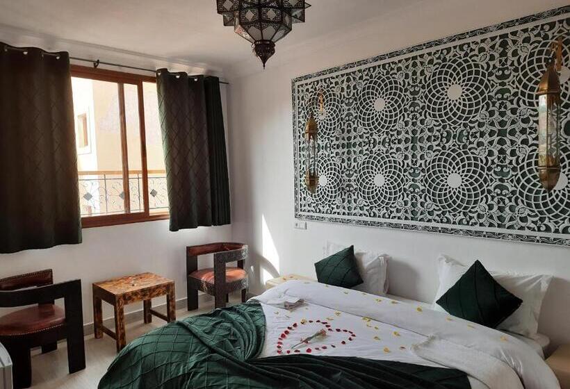 اتاق لوکس, Riad Amlal