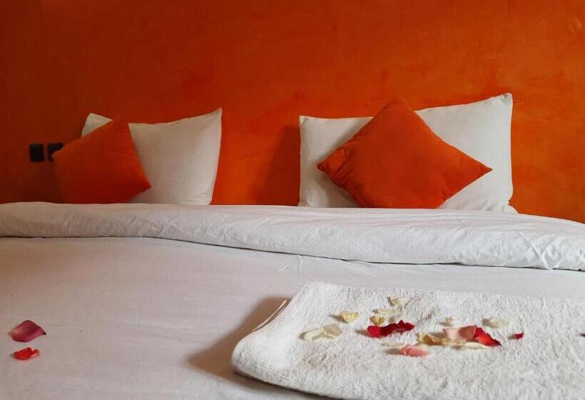 اتاق لوکس, Riad Amlal