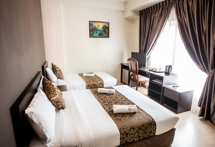 اتاق لوکس خانوادگی, Rj Hotel Kulai