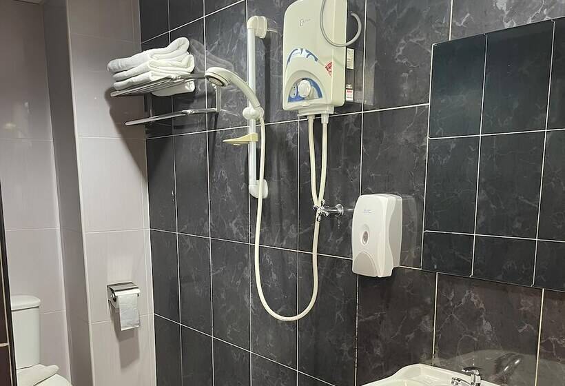 חדר משפחתי, Sayang