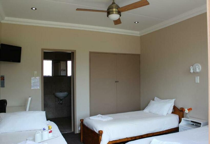 חדר סטנדרט לשלושה, Travel Lodge