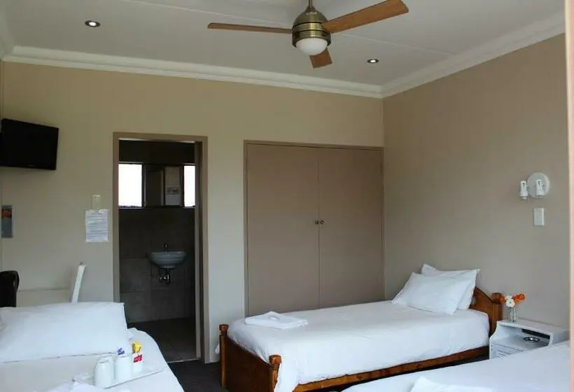 スタンダードトリプルルーム, Travel Lodge