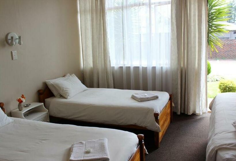 חדר סטנדרט לשלושה, Travel Lodge