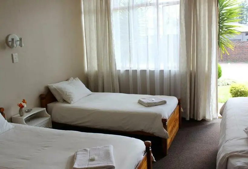 スタンダードトリプルルーム, Travel Lodge