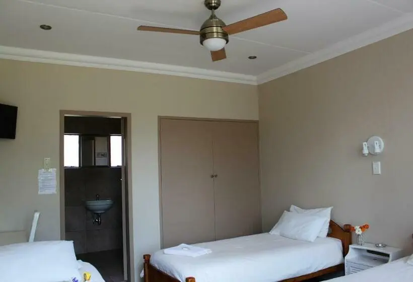 スタンダードトリプルルーム, Travel Lodge