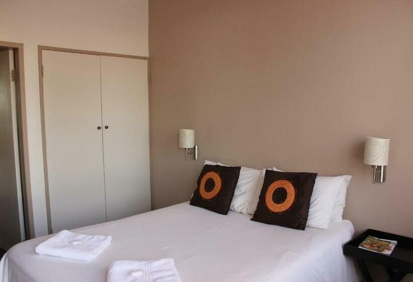 디럭스 룸, Travel Lodge
