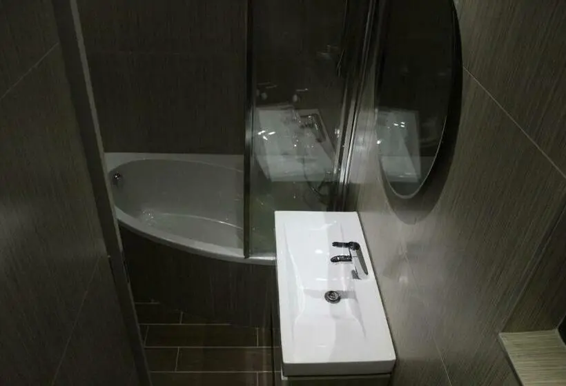 デラックスルーム, Travel Lodge