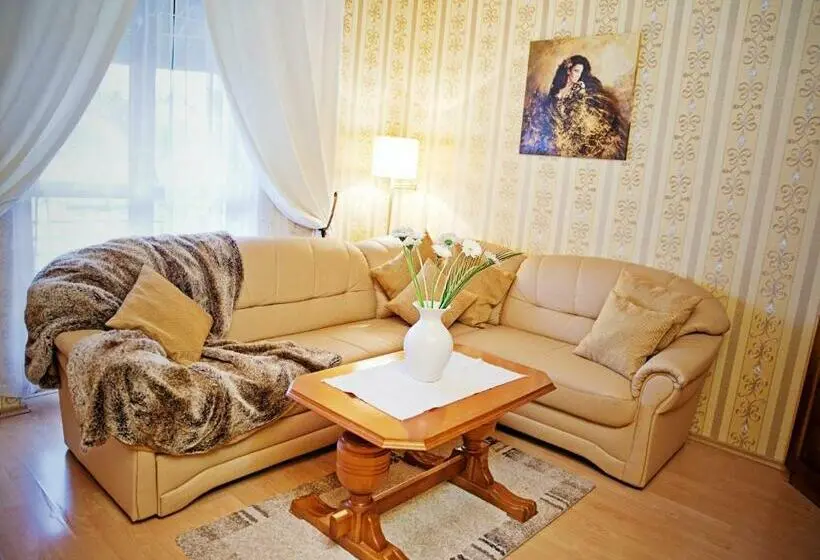 1 Schlafzimmer Apartment, U Krba