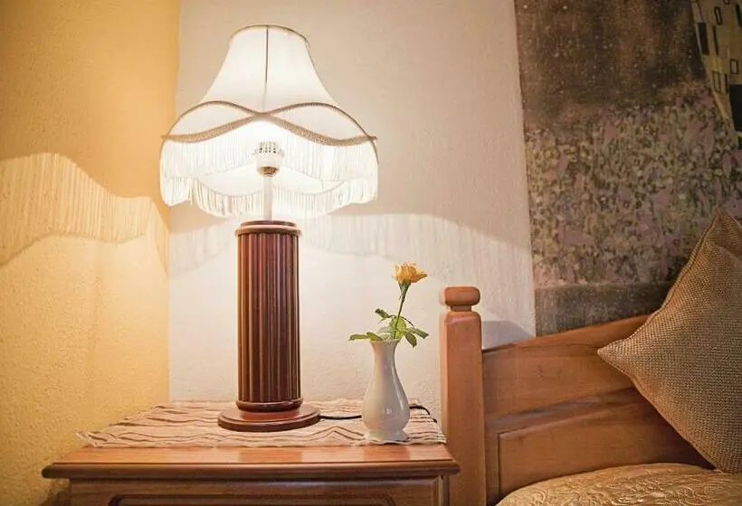 1 Schlafzimmer Apartment, U Krba