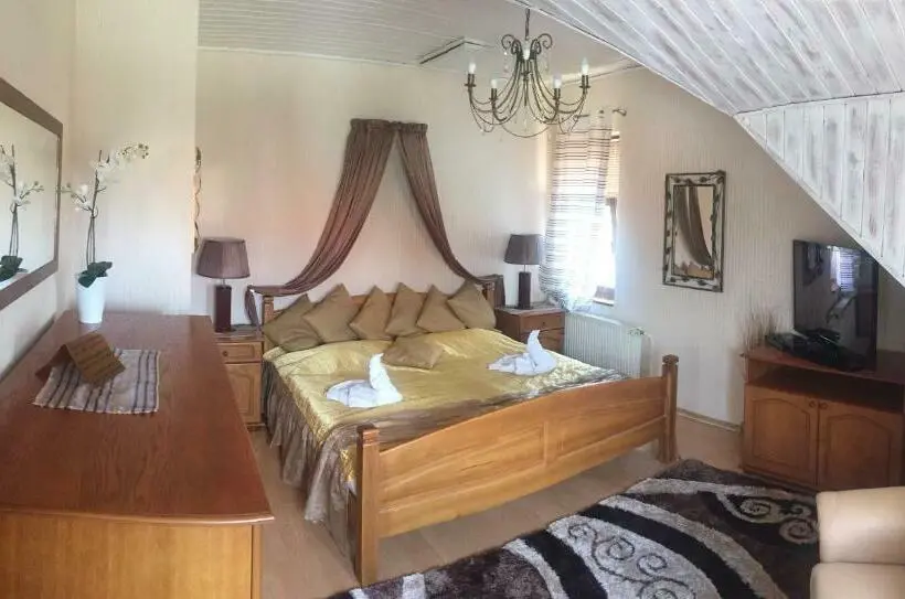 1 Schlafzimmer Apartment, U Krba
