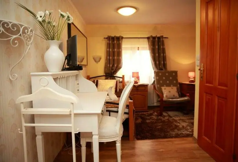 Standardeinzelzimmer, U Krba