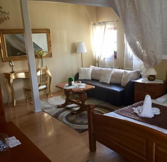 Номер Стандарт Трехместный, U Krba