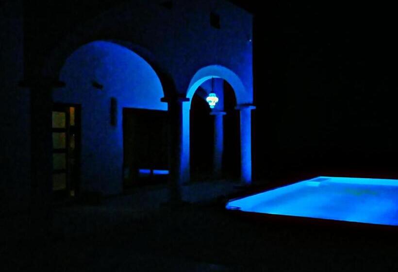 اتاق لوکس با چشمانداز باغ, Villa Star Of The Sea