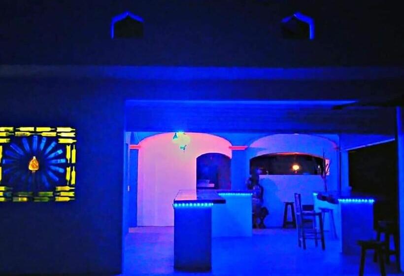 سوییت با چشمانداز دریا, Villa Star Of The Sea