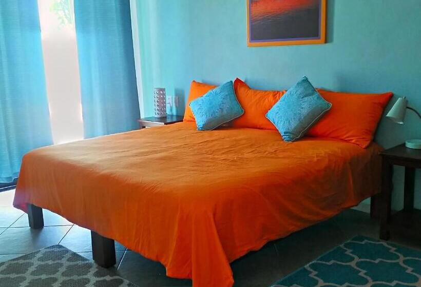 سوییت با چشمانداز دریا, Villa Star Of The Sea