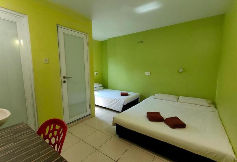 Семейный Номер, Walk Inn