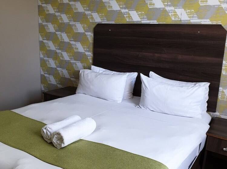 Superior-Zimmer, Cube