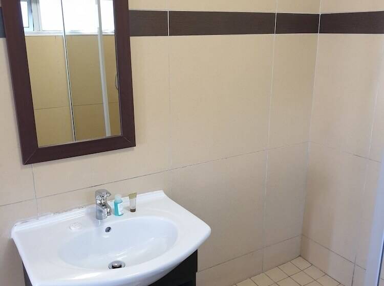 Familienzimmer, Cube