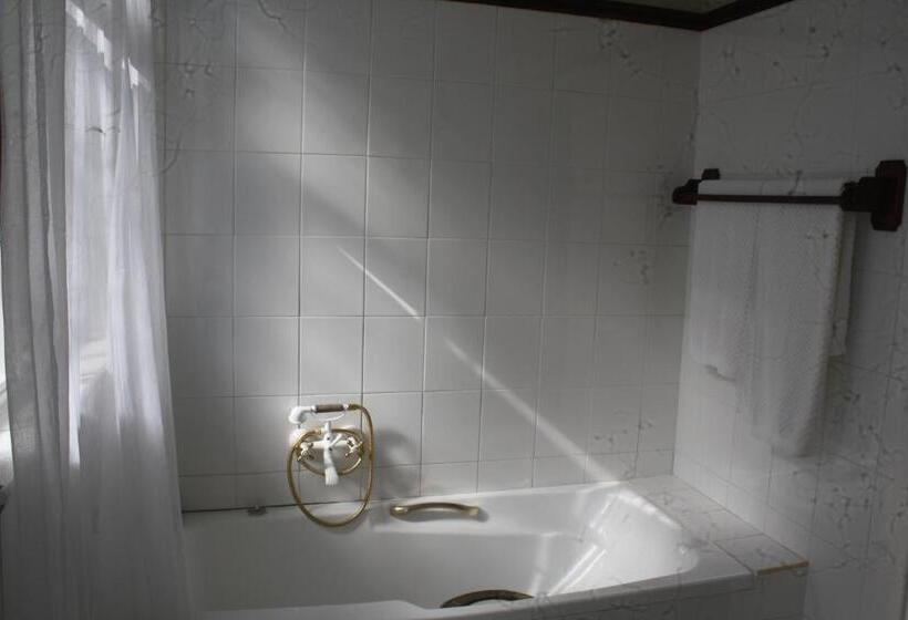 חדר סטנדרט לשלושה, Lemon Tree B&b