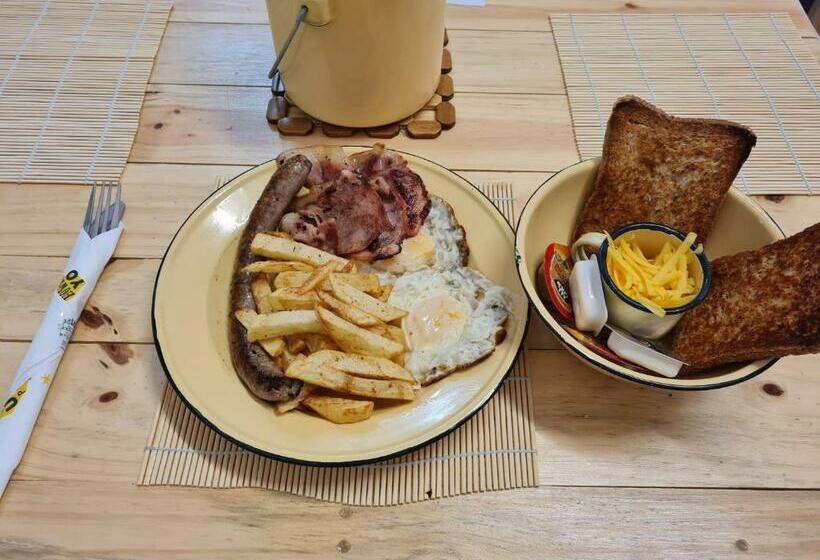 经典四人房间, Mile Crunchers Backpackers & Hostelling