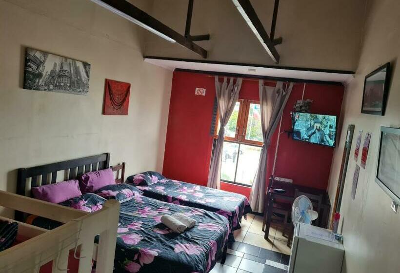 经典四人房间, Mile Crunchers Backpackers & Hostelling