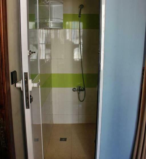 اتاق خانوادگی, Maram