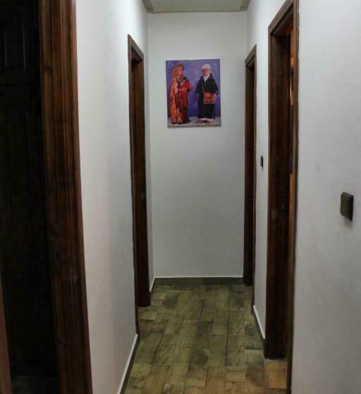 اتاق کلاسیک, Maram