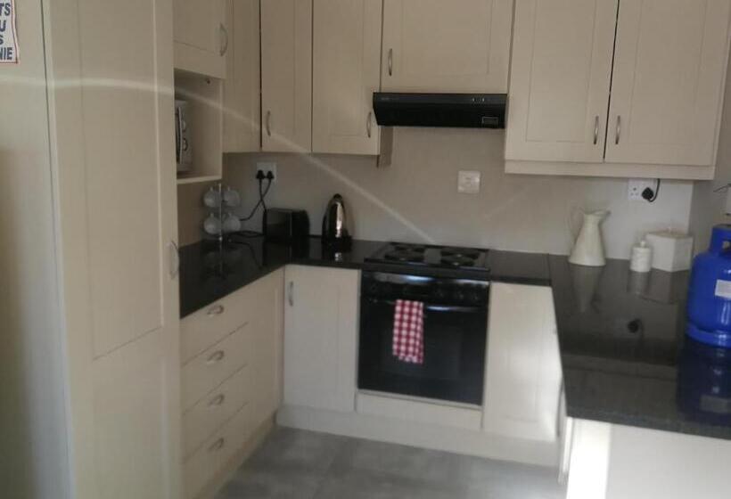 ガーデンビュースイート, The Rose Cottage B&b