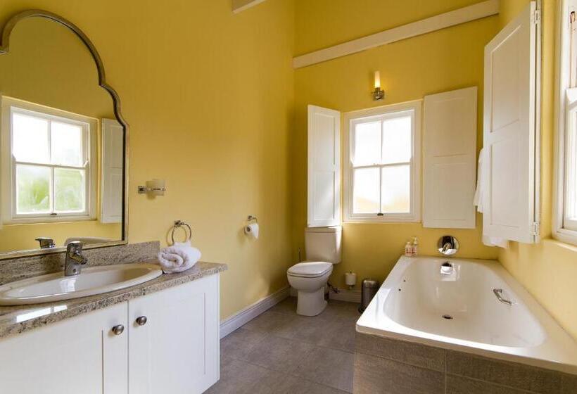 اتاق لوکس, The Rose Cottage B&b