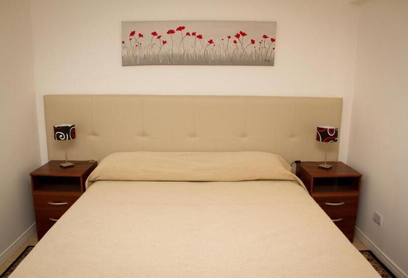 2 Bedrooms Apartment Mountain View, Los Arboles Apart